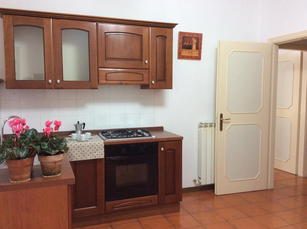 Appartamenti Piazza Santa Chiara Assisi Room photo